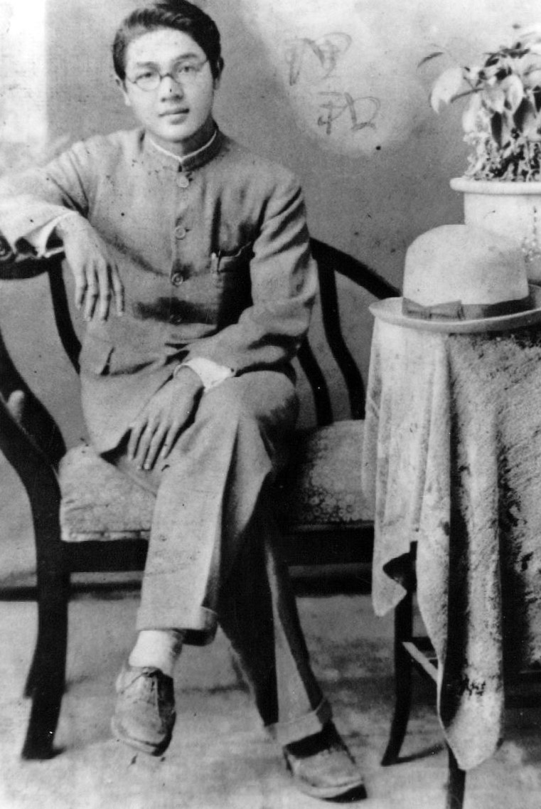 zhong_li_he_xiao_xiang_zhao_zhao_pian_bian_hao_02lai_yuan_wikimedia_commonscourtesy_of_zhong_li_he_wen_jiao_ji_jin_hui_